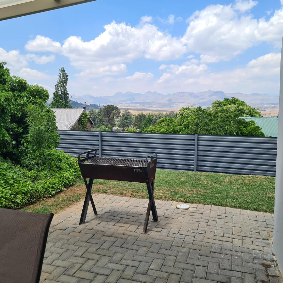 Clarens Escape Apartment Bagian luar foto